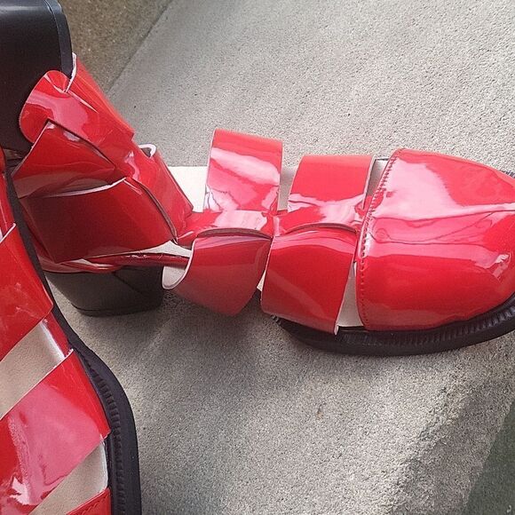 Red patent leather shoes. RONALD McDonald's ❤️ - Picture 3 of 4